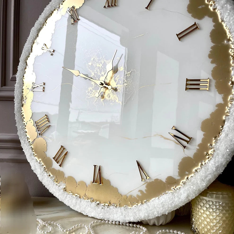 Elegant Snow White The luxury Resin art Resin Wall Clock