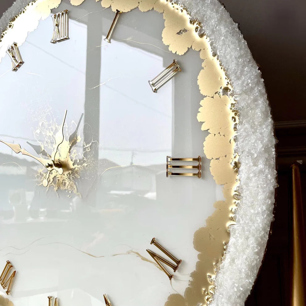 Elegant Snow White The luxury Resin art Resin Wall Clock