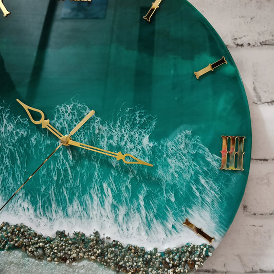 Jungle Élan – Designer Resin Wall Clock